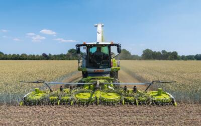 CLAAS: продуктовая линейка пополнилась новой 9-метровой жаткой ORBIS 900